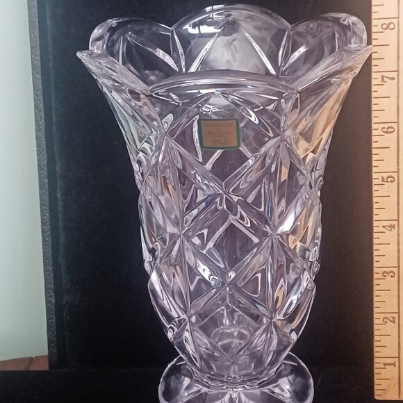 Marquis by Waterford Crystal 8" Vase - Picture 3 of 5